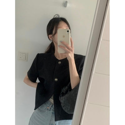 広いツーボタンブレザー