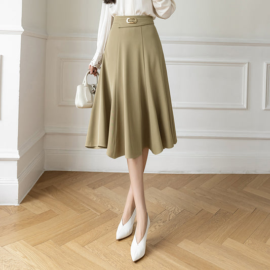 メタルバックル付きミディスカート