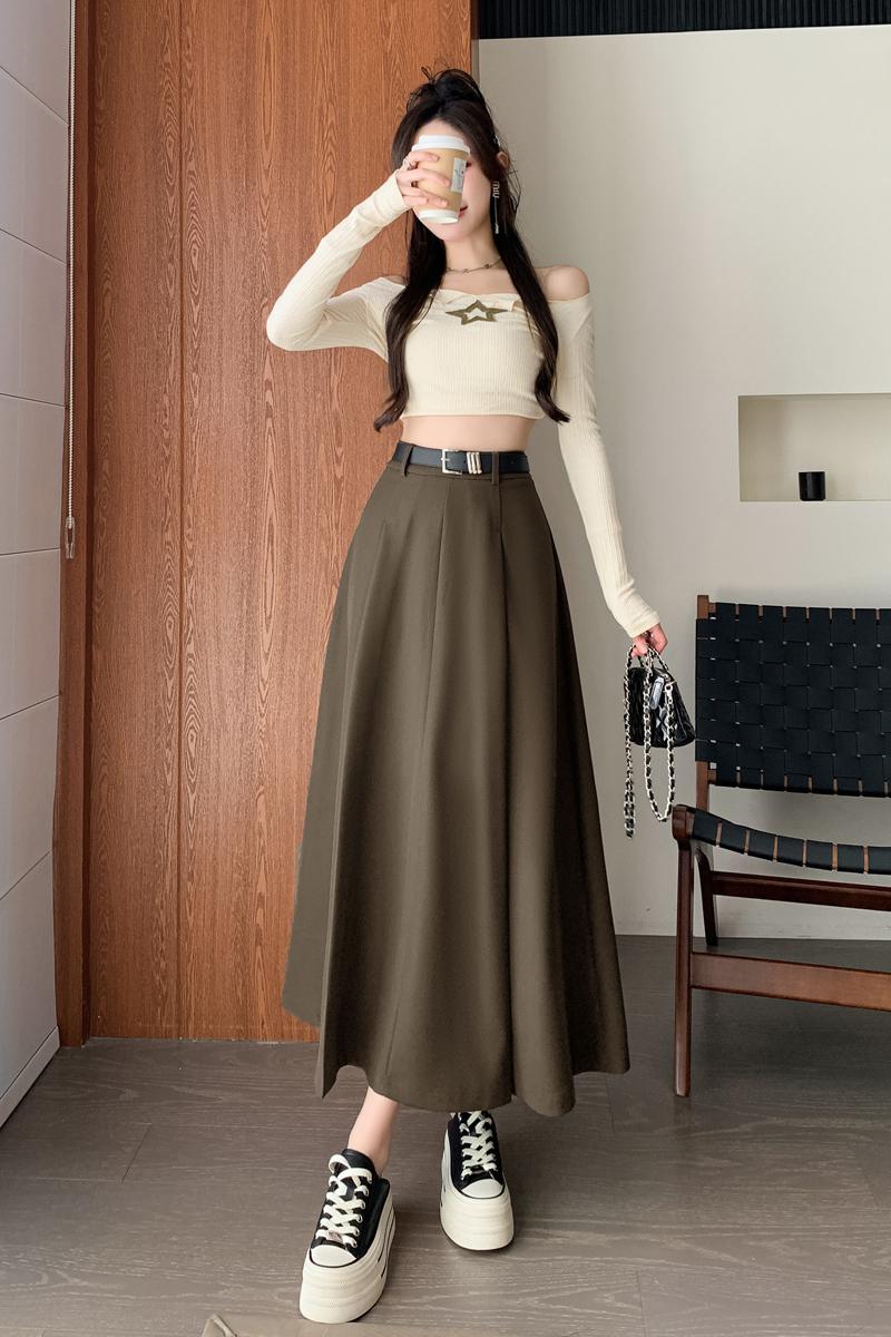 プリーツロングスカート