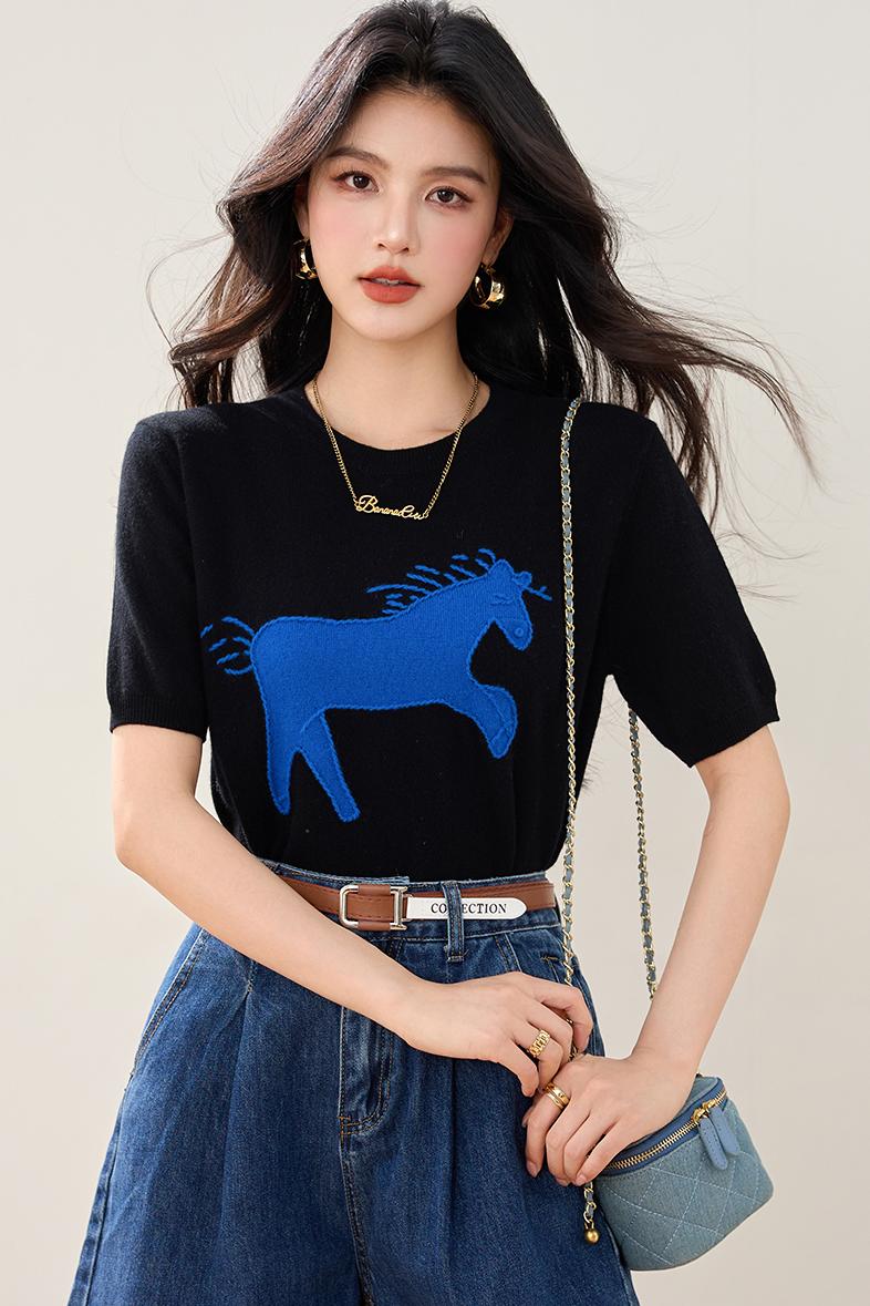 T3 おしゃれなラウンドネックトップス