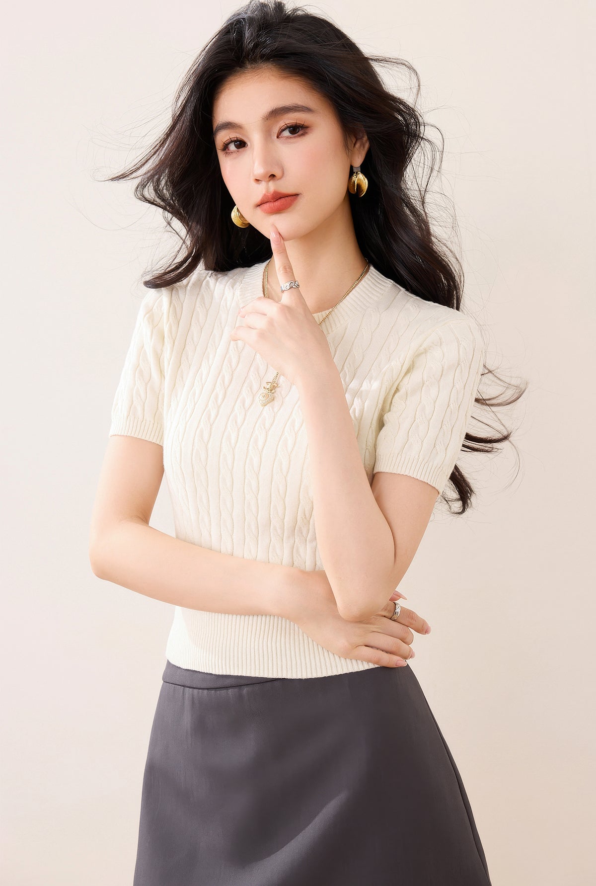 ホワイト半袖セーター