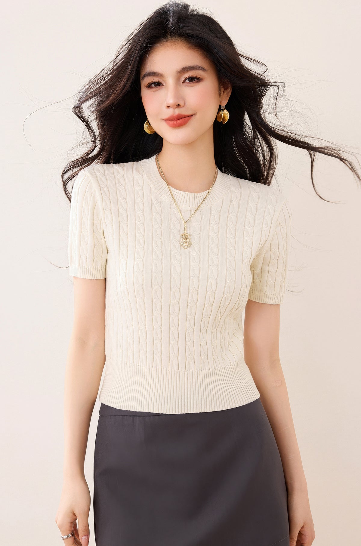 ホワイト半袖セーター