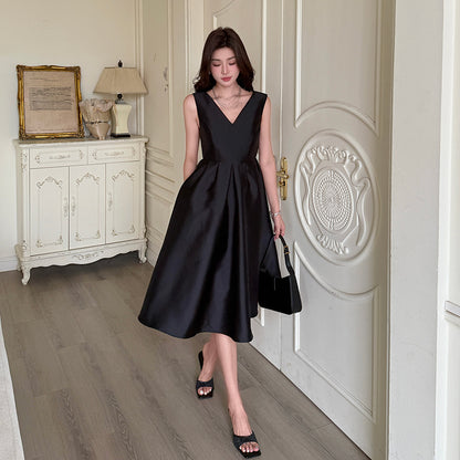 Vネックプレミアムサテンテクスチャドレス