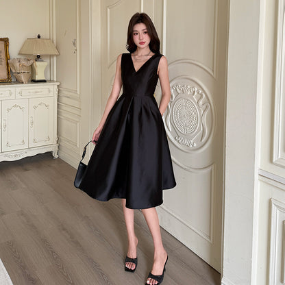 Vネックプレミアムサテンテクスチャドレス