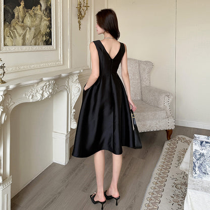 Vネックプレミアムサテンテクスチャドレス