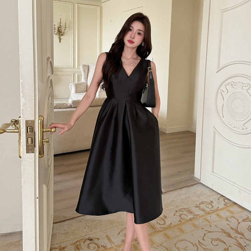 Vネックプレミアムサテンテクスチャドレス