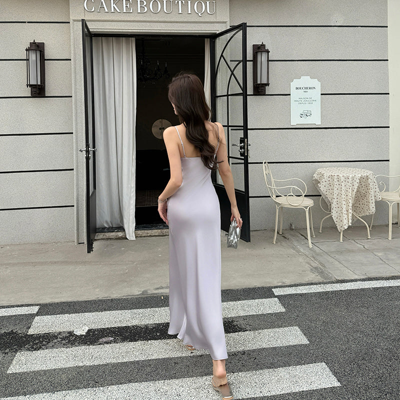 Vネックサスペンダードレス