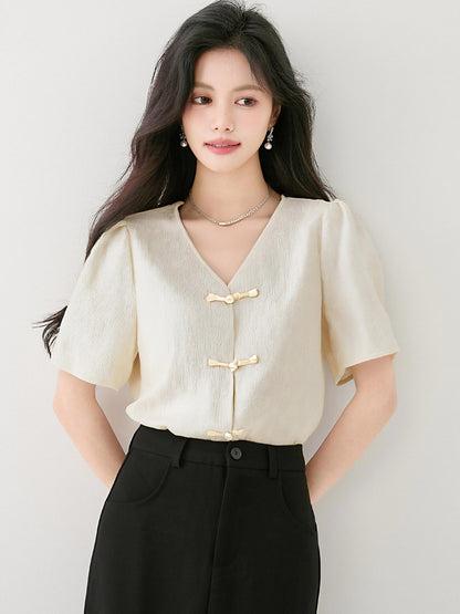 ボタン付きシフォンシャツ