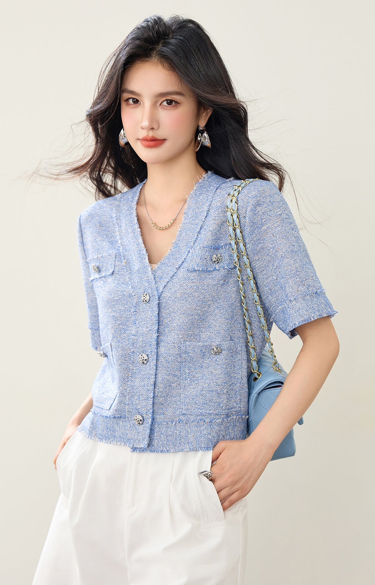 Vネックプルオーバーブルー起毛トップ