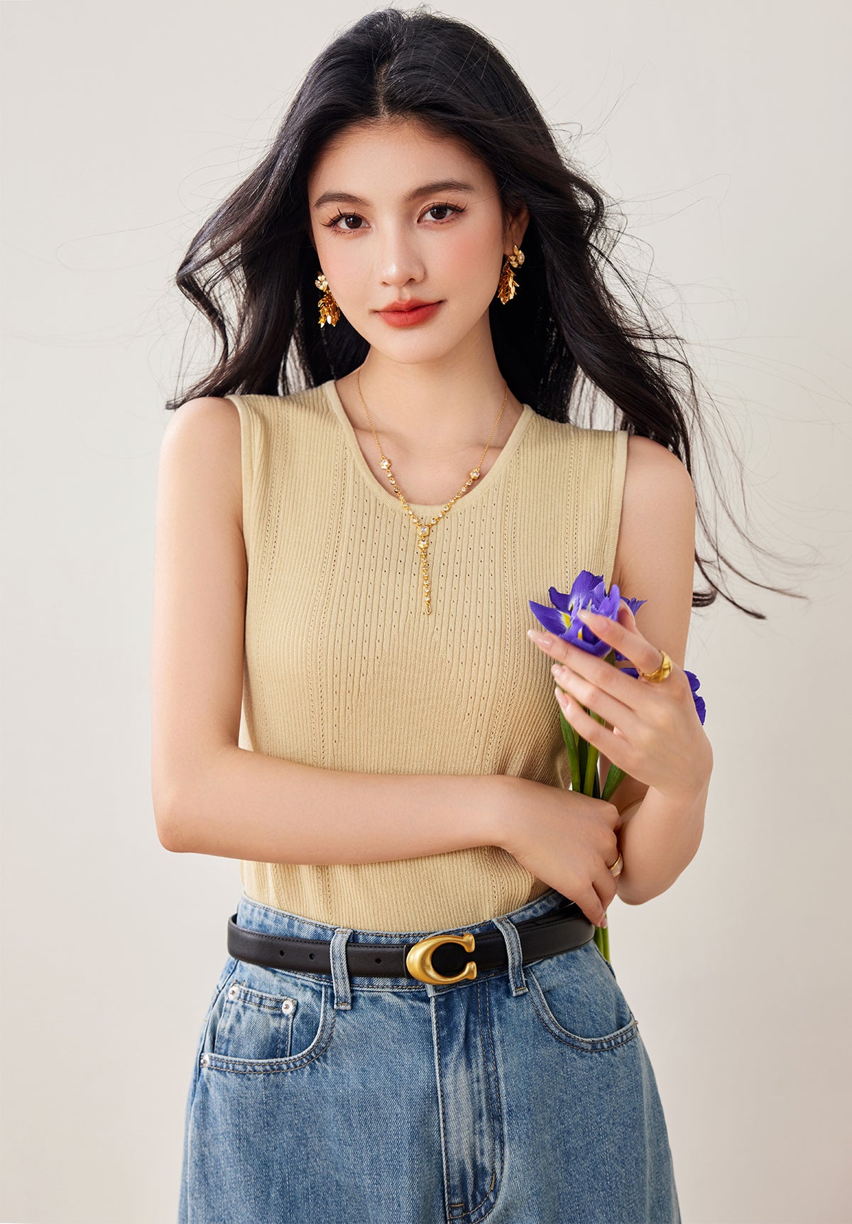 アンダーレイトップ