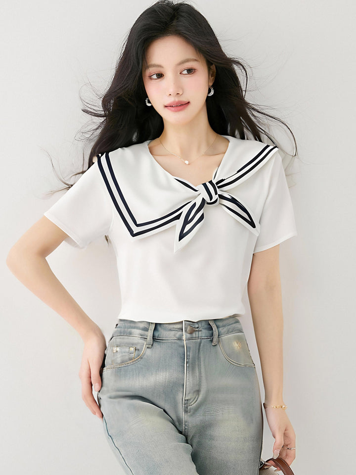 白い半袖Tシャツ