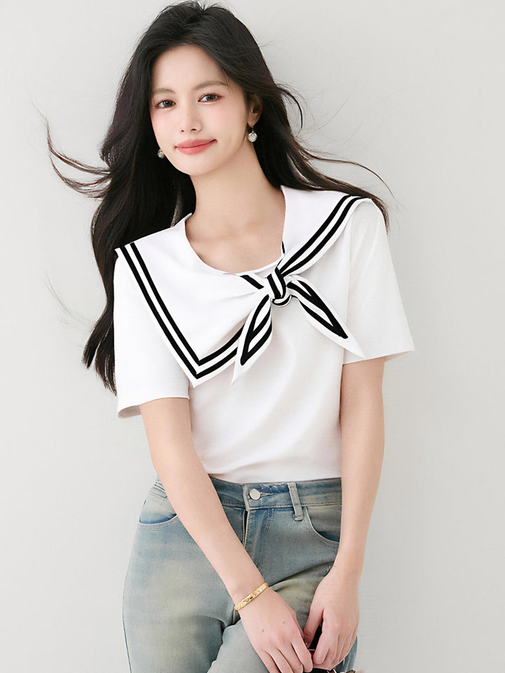 白い半袖Tシャツ