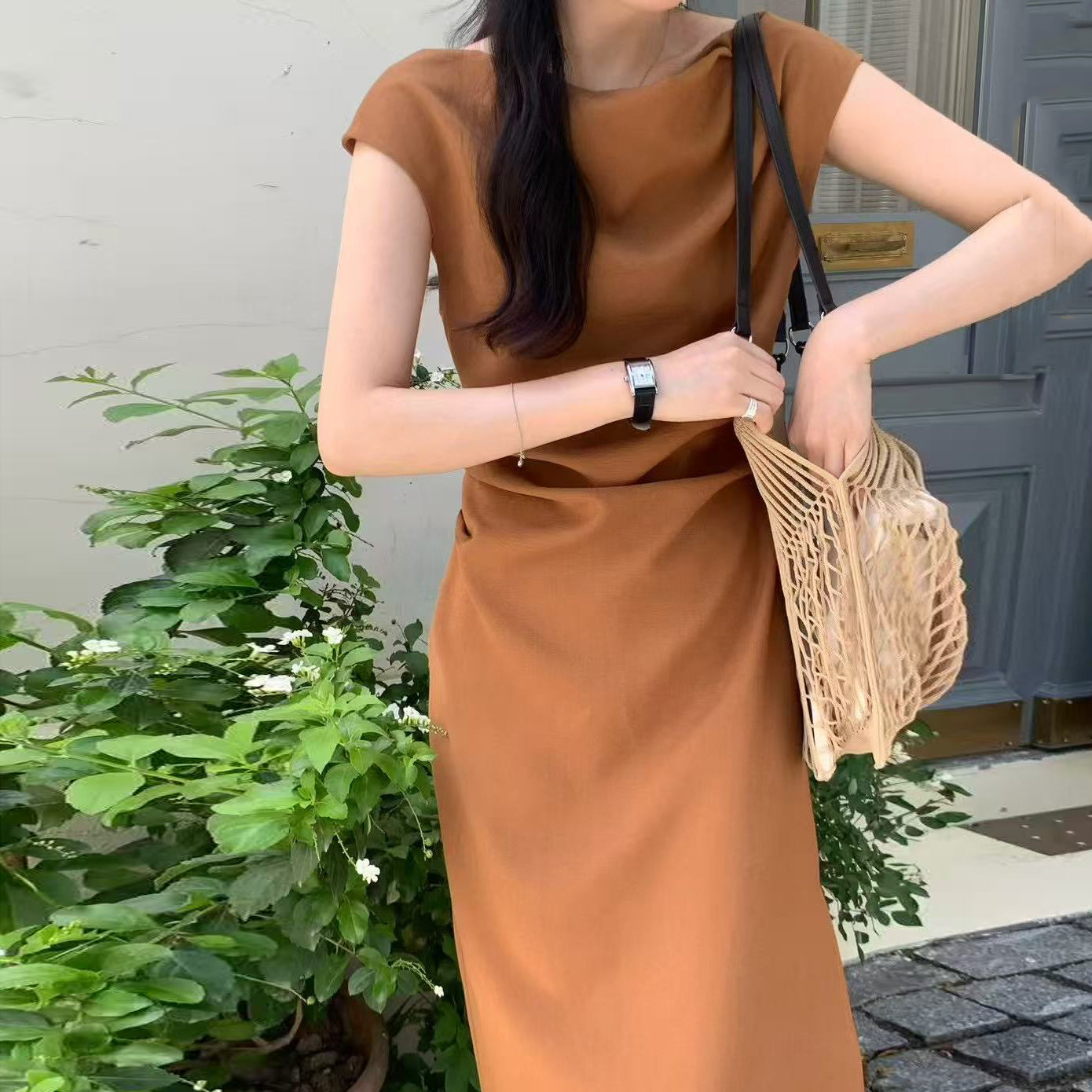 D6 フレンチエレガントワンラインネックドレス