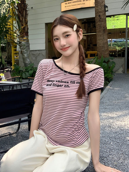 ワンネックレタープリントニットTシャツ