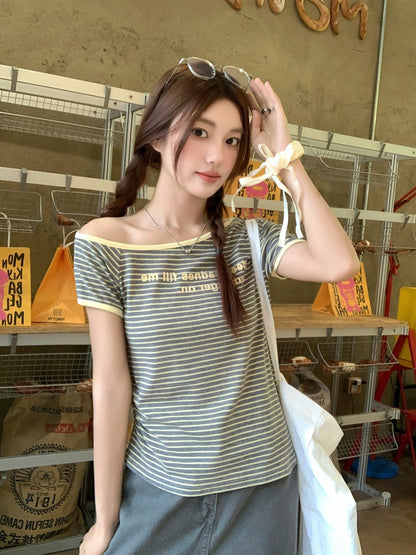 ワンネックレタープリントニットTシャツ