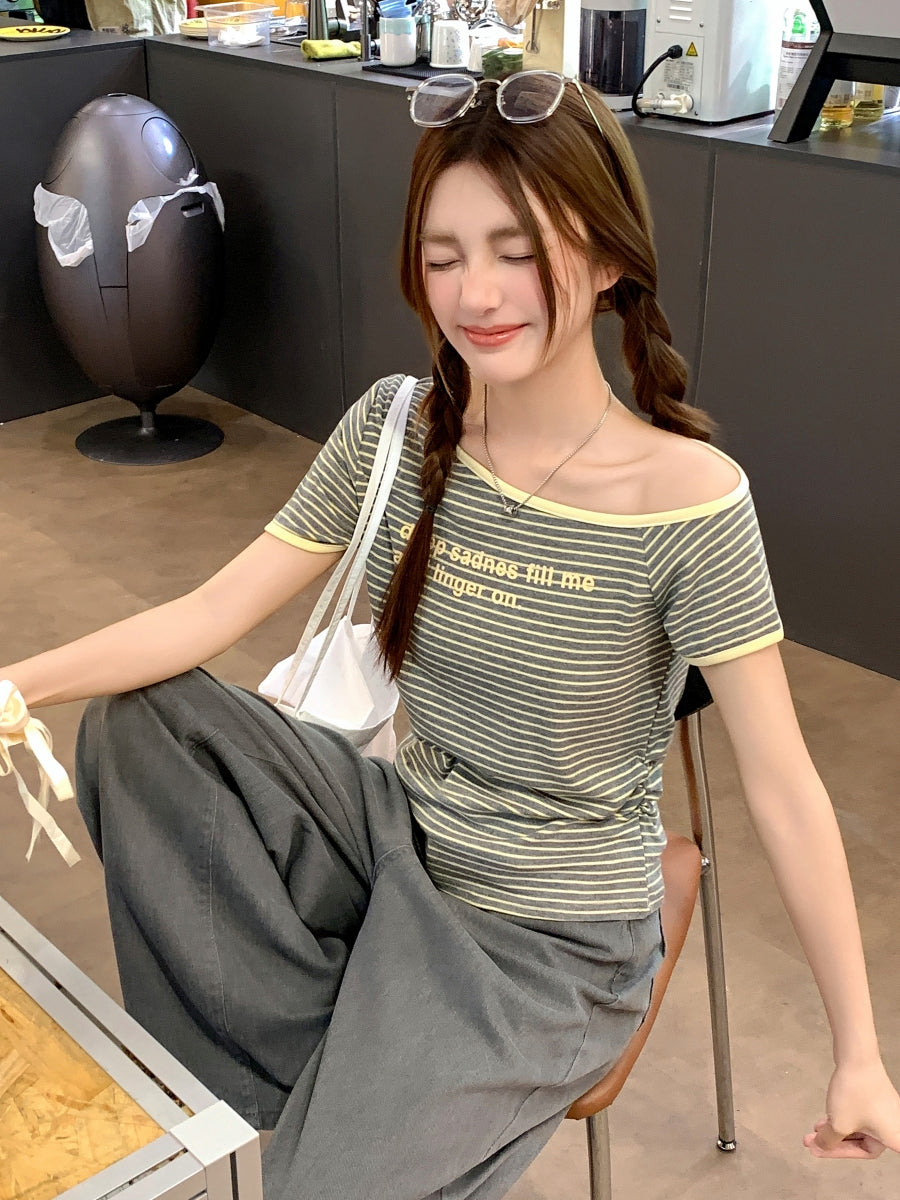 ワンネックレタープリントニットTシャツ