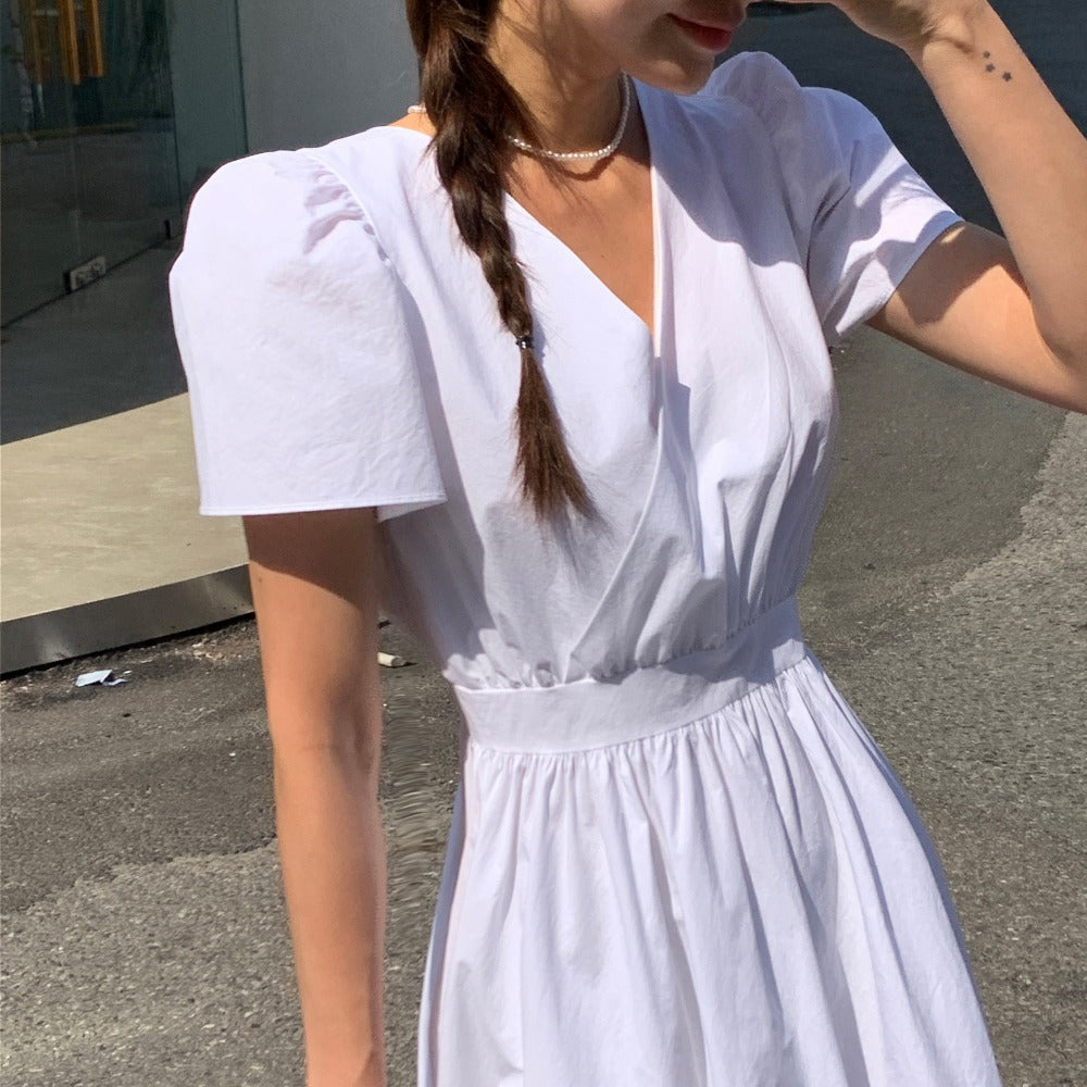 Vネックパフスリーブドレス