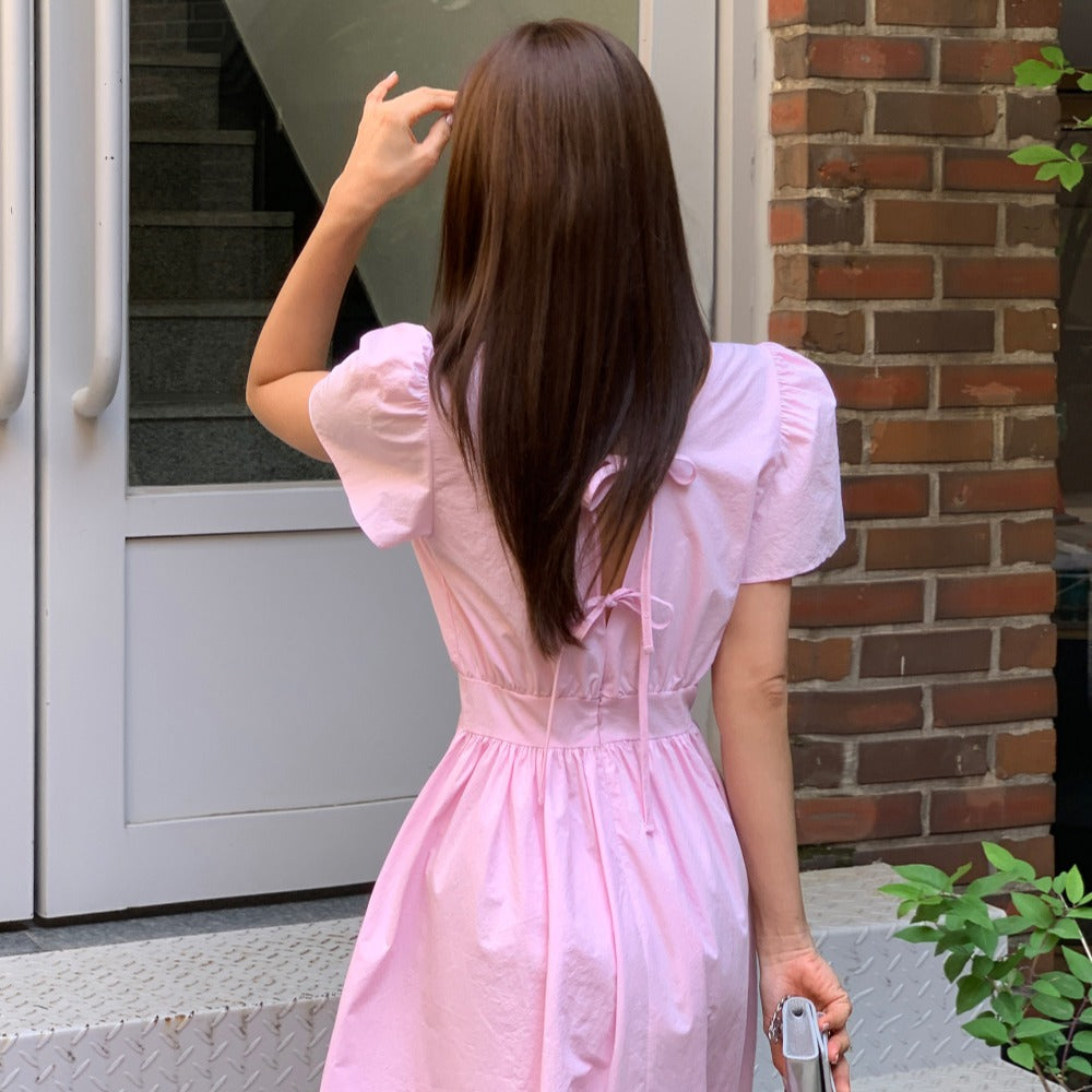 Vネックパフスリーブドレス