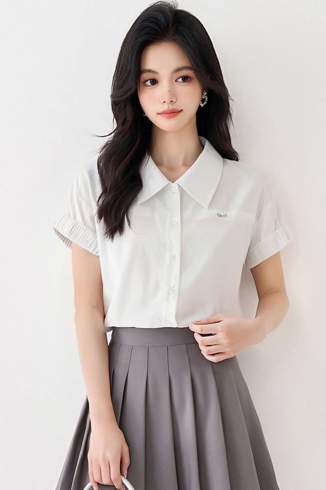 スモールフスリーブミニマリストシャツ