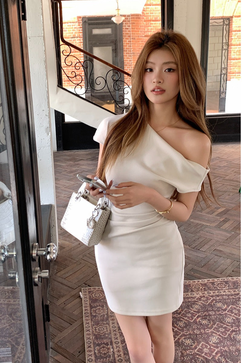 D9 セクシーヒップハグショートドレス