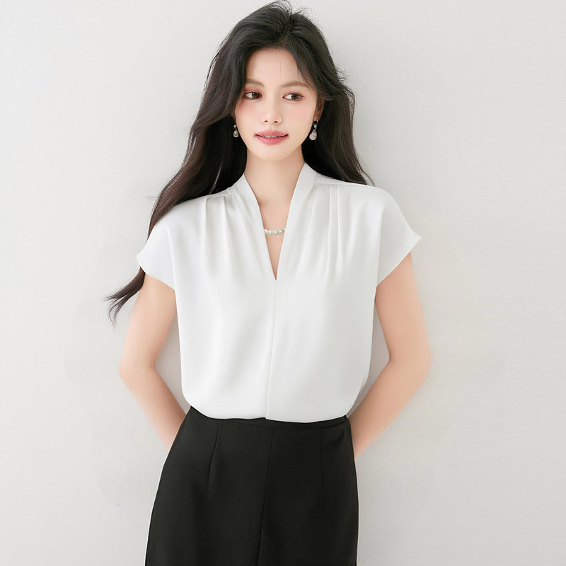 Vネックサテン半袖シャツ