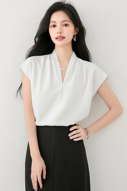 Vネックサテン半袖シャツ