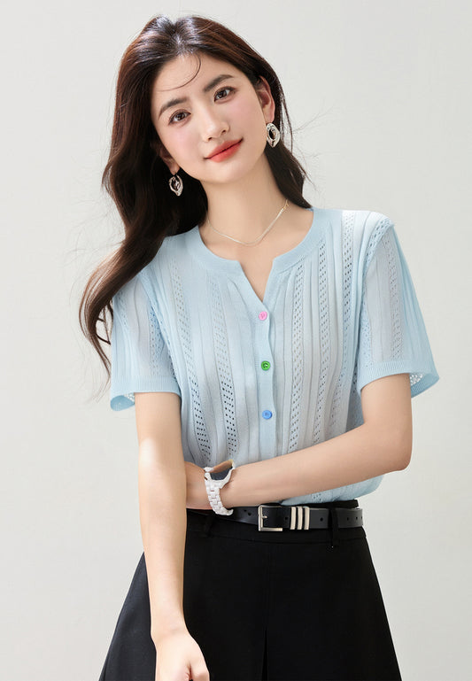 カジュアルオールマッチトップ