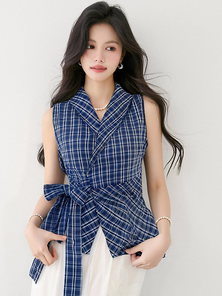 レトロVネックストラップ付きトップ