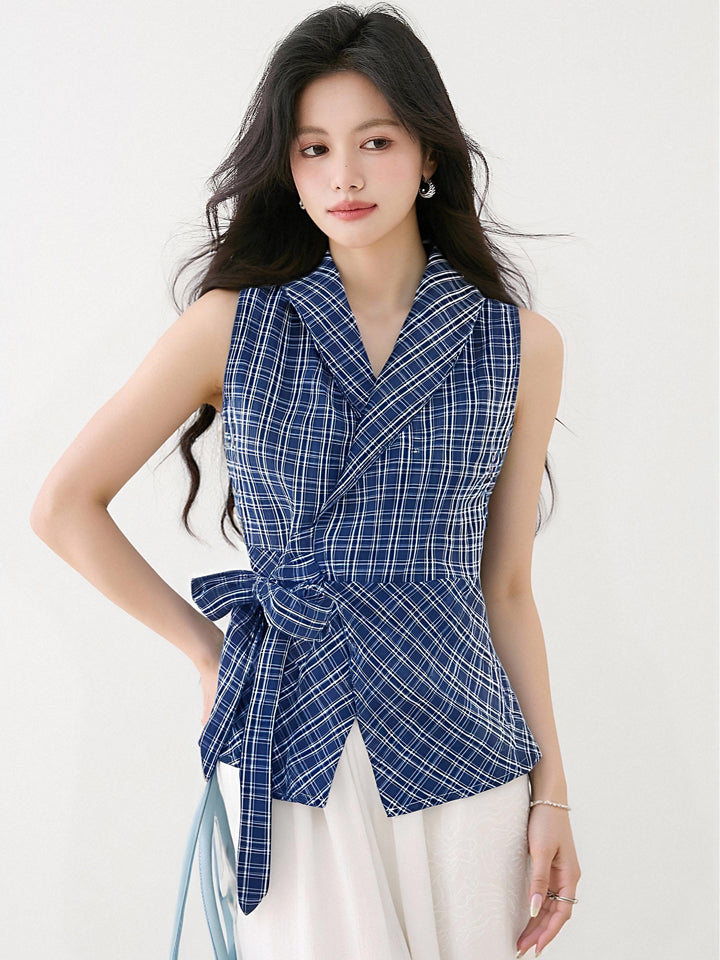 レトロVネックストラップ付きトップ