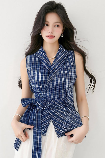 レトロVネックストラップ付きトップ