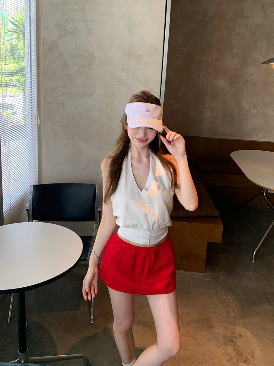 Vネックホルタートップ+ヒップカバースカート