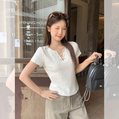 Vネックショートトップ