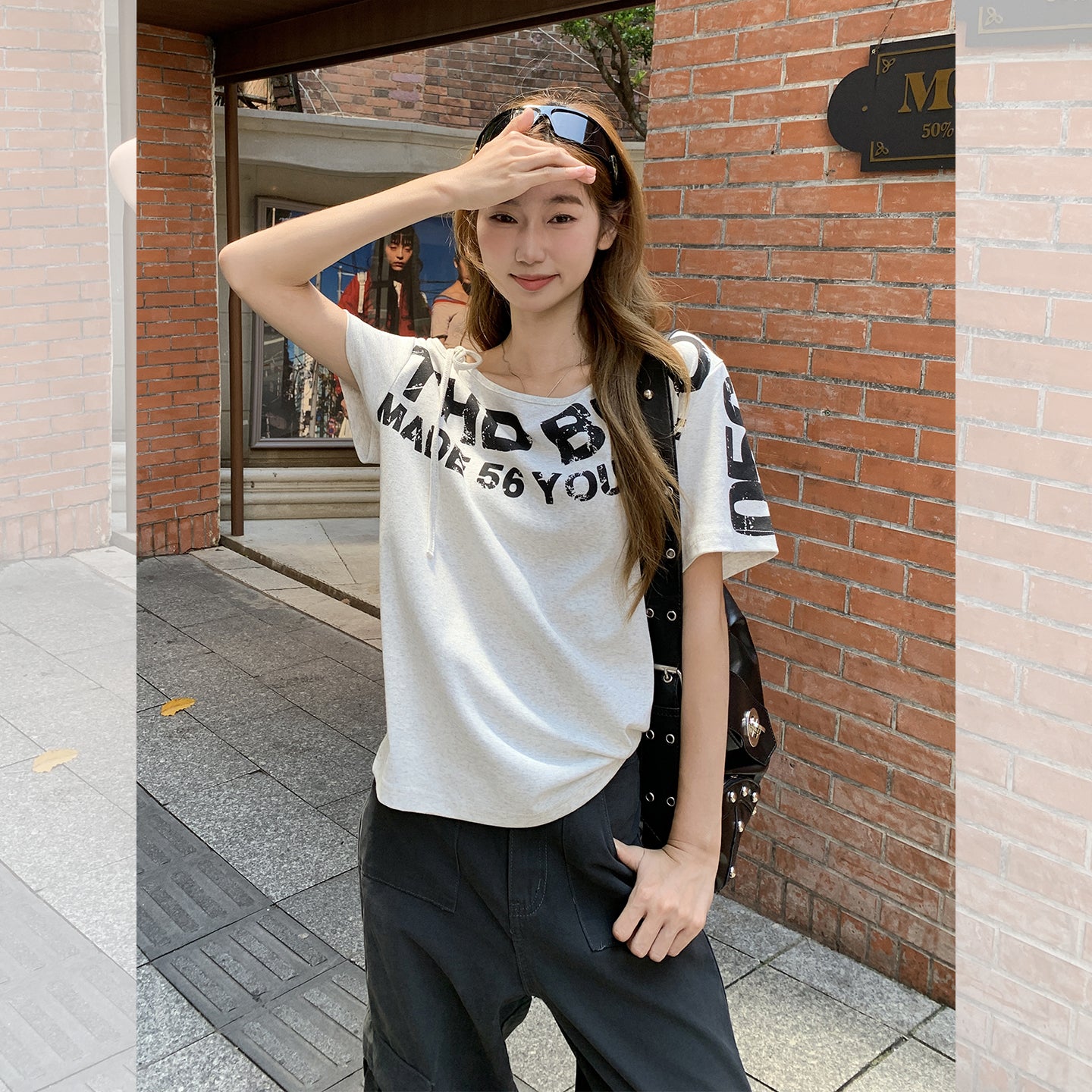 オフショルダー半袖Tシャツ